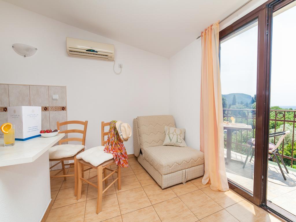 Apartments Viktorija Petrovazzo Esterno foto